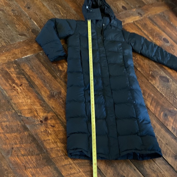 L.L. Bean Small Black Hooded Puffer Jacket - Picture 9 of 11